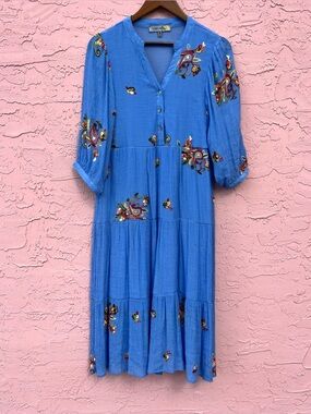 Figueroa & Flower Blue Embroidered Dress Size Medium Flaw